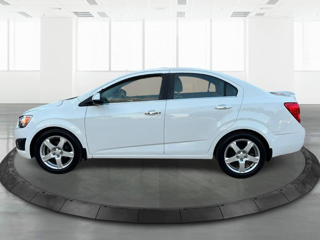 2013 Chevrolet Sonic Image 6