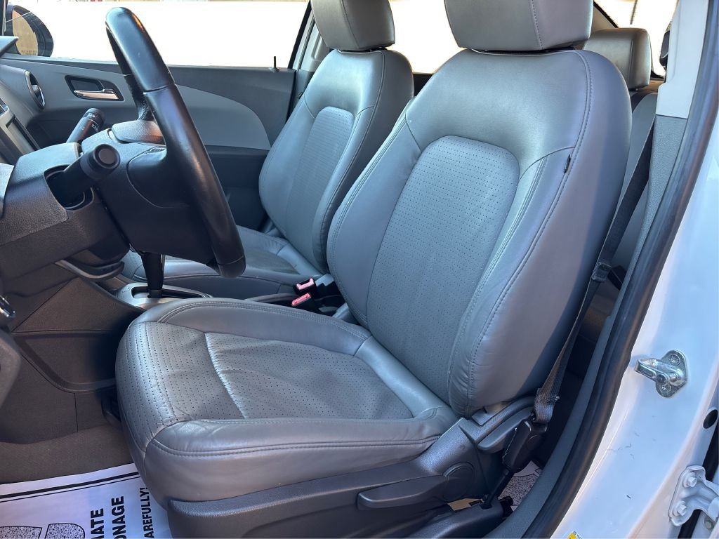 2013 Chevrolet Sonic Image 12