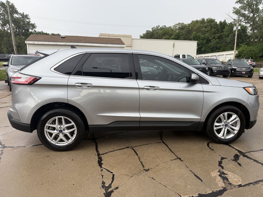 2022 Ford Edge Image 8
