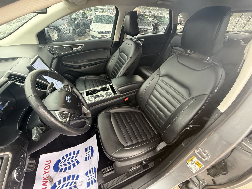 2022 Ford Edge Image 11