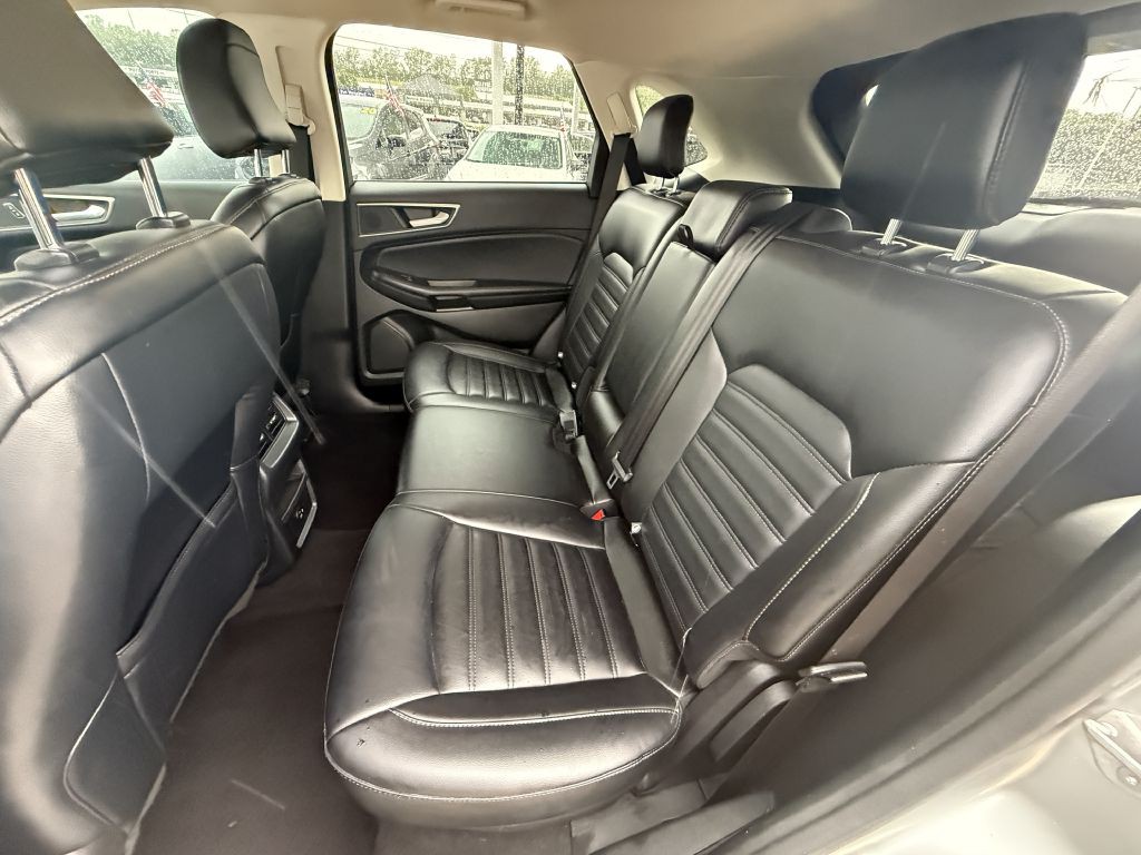 2022 Ford Edge Image 12