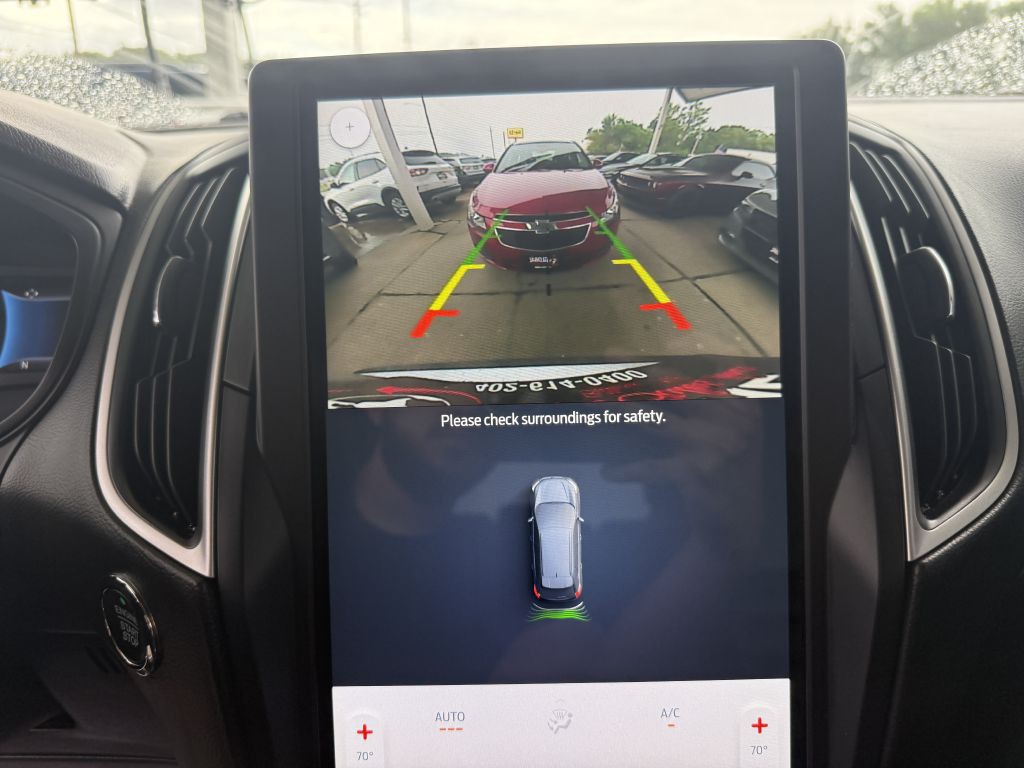 2022 Ford Edge Image 16