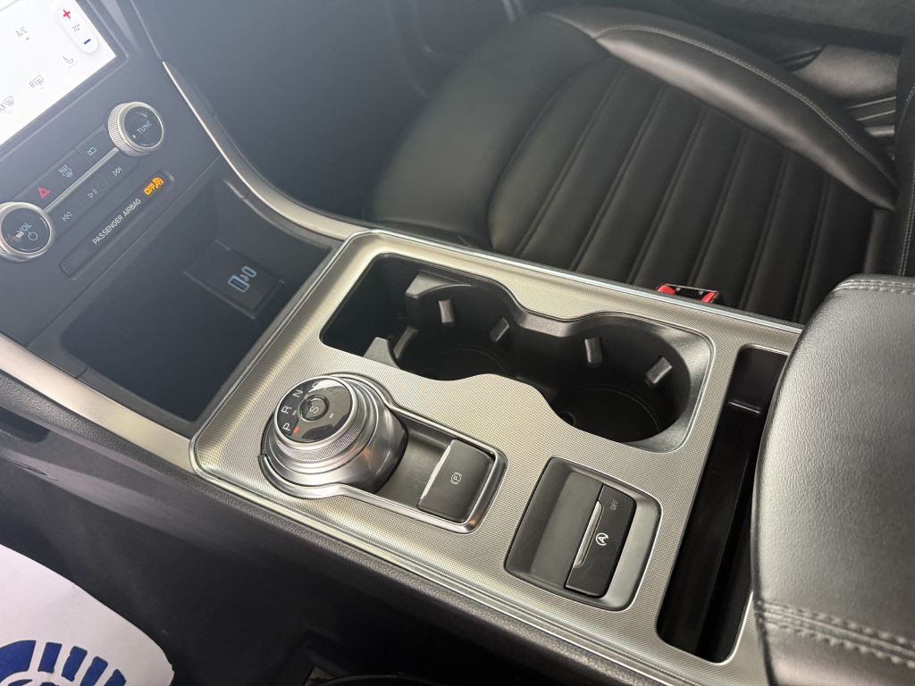 2022 Ford Edge Image 17