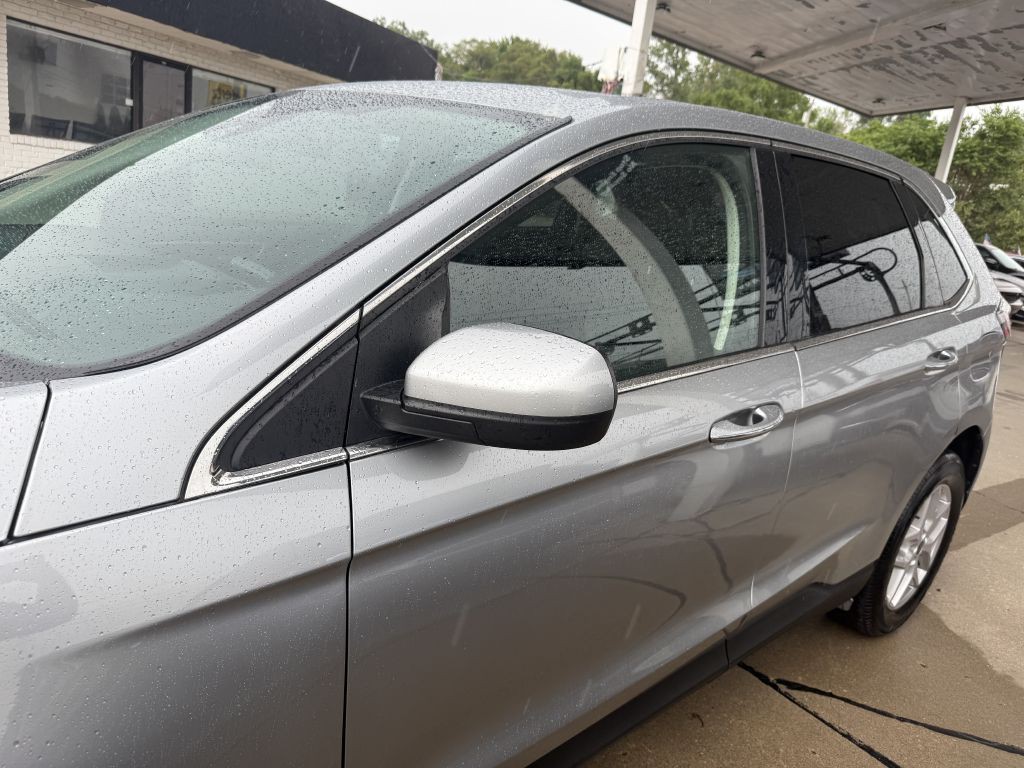 2022 Ford Edge Image 22