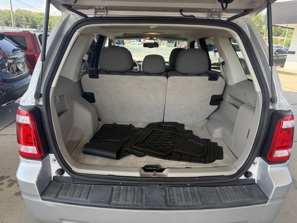 2010 Ford Escape Image 9
