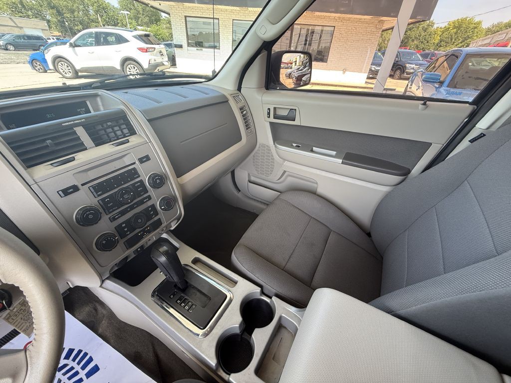 2010 Ford Escape Image 18