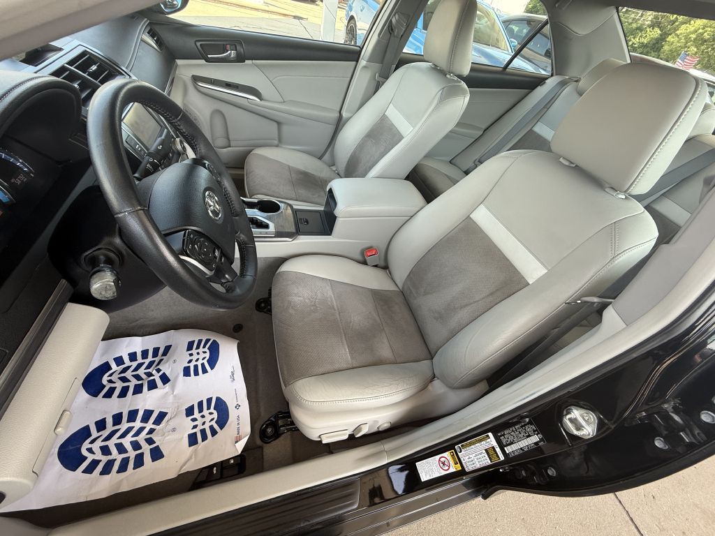 2013 Toyota Camry Image 11