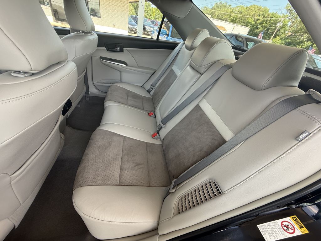 2013 Toyota Camry Image 12