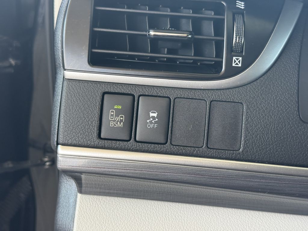 2013 Toyota Camry Image 13