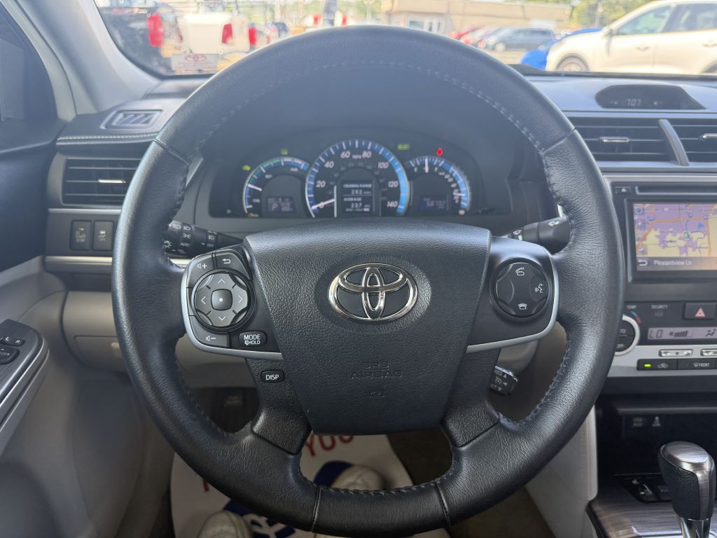 2013 Toyota Camry Image 14