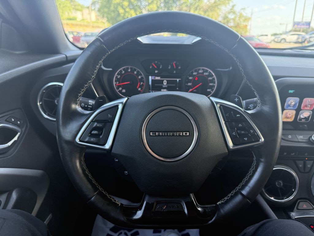 2017 Chevrolet Camaro Image 13