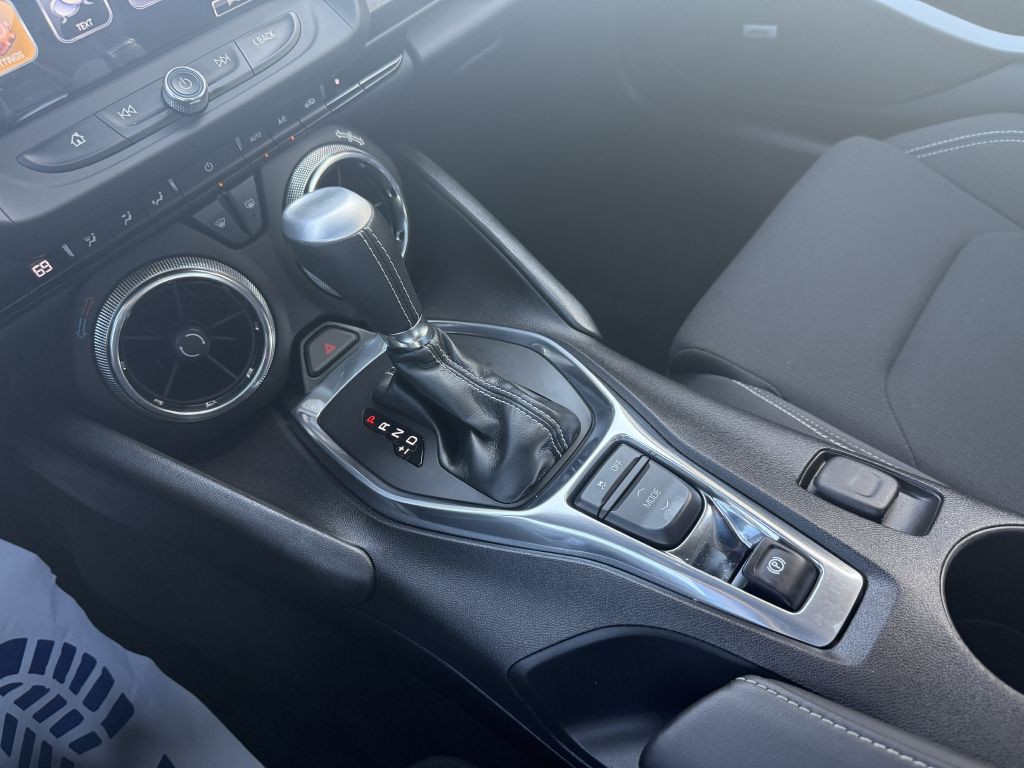 2017 Chevrolet Camaro Image 17