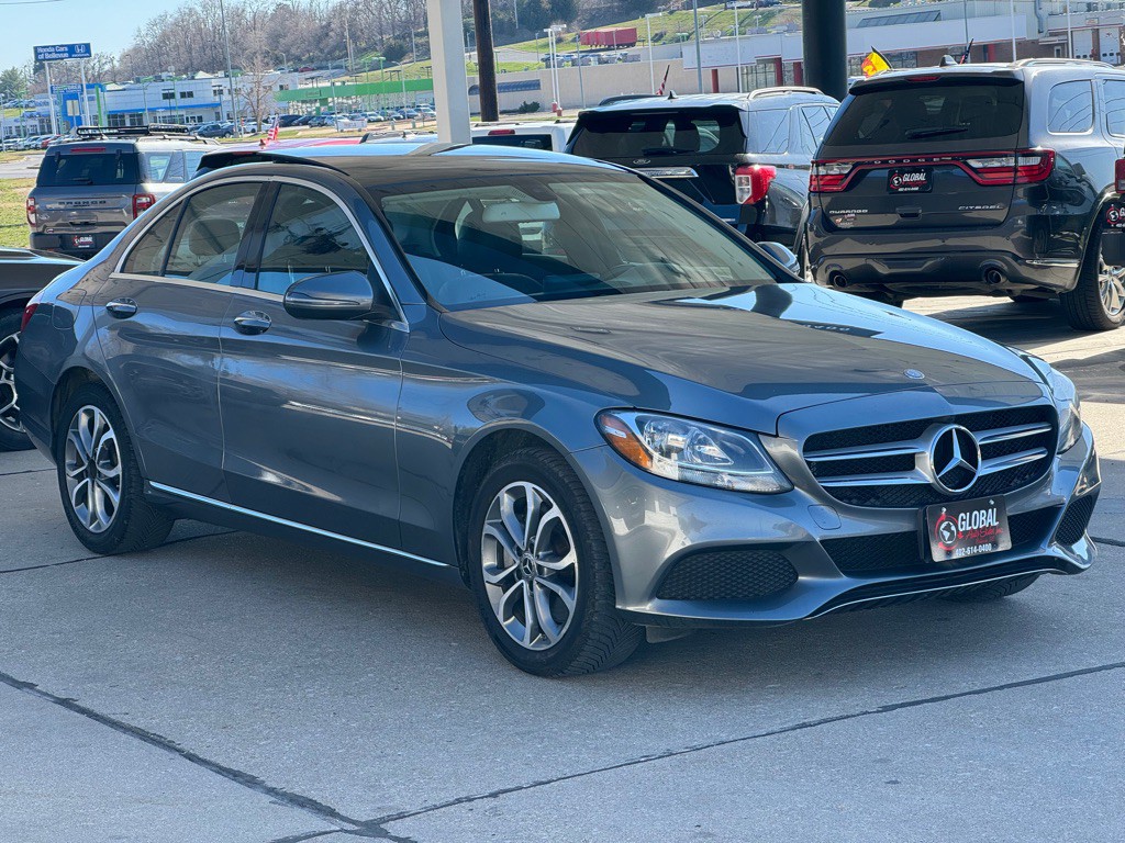 2017 Mercedes-Benz C-Class Image 1