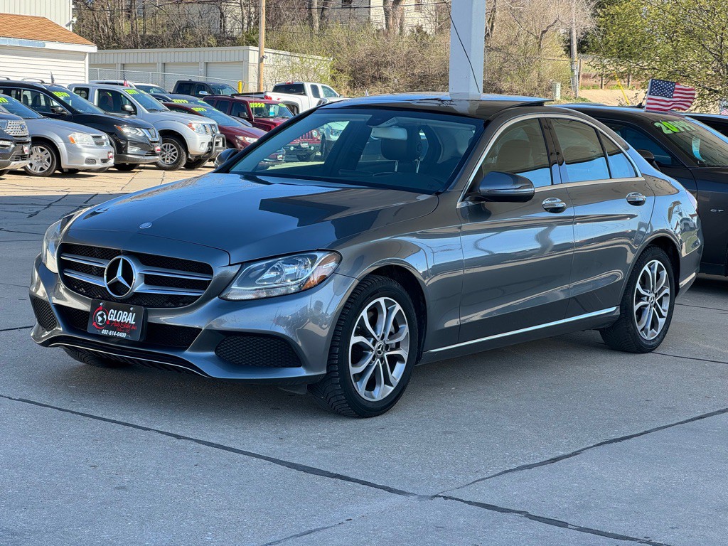 2017 Mercedes-Benz C-Class Image 3