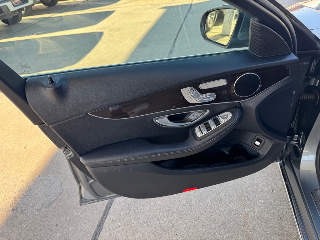 2017 Mercedes-Benz C-Class Image 10