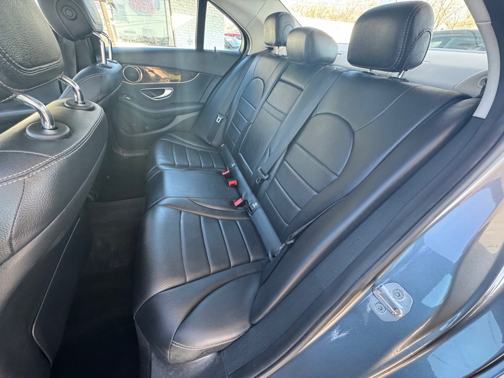 2017 Mercedes-Benz C-Class Image 12