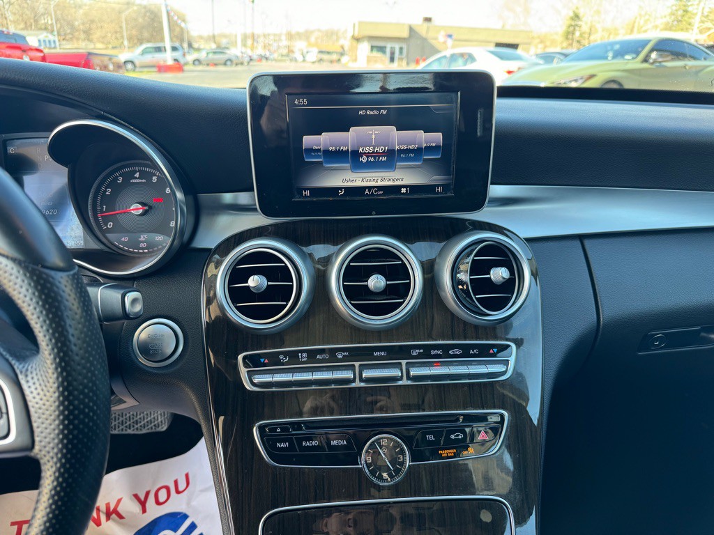 2017 Mercedes-Benz C-Class Image 18