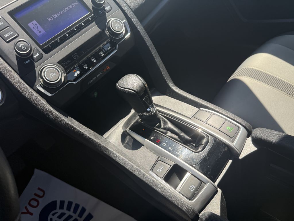 2016 Honda Civic Image 17