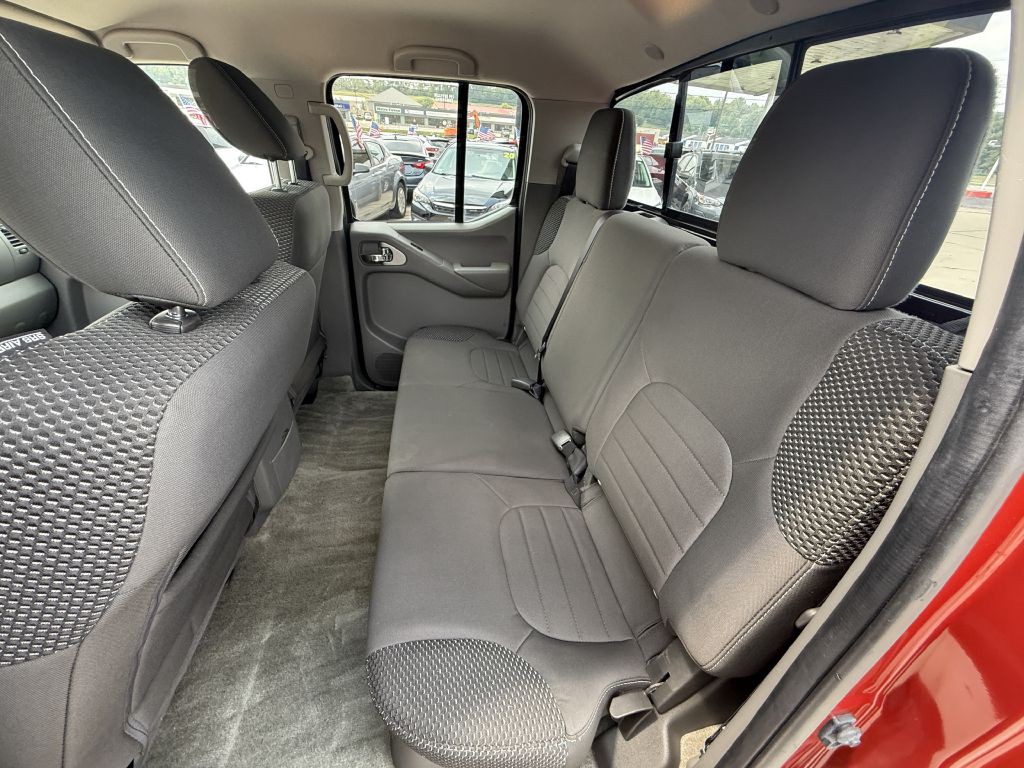 2018 Nissan Frontier Image 12