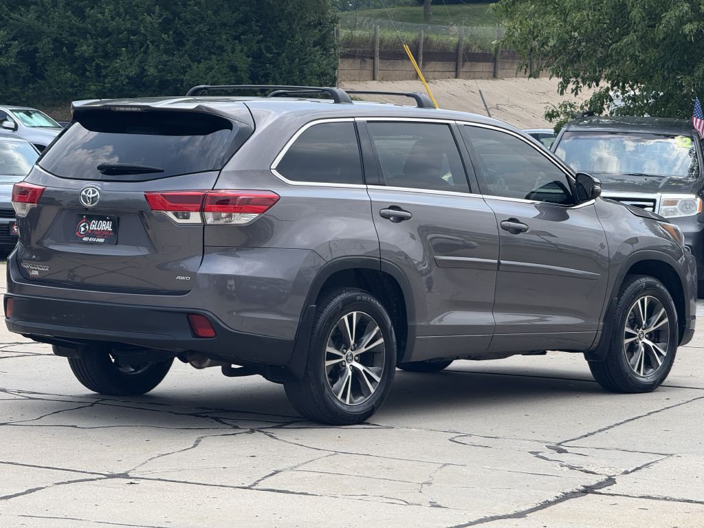 2017 Toyota Highlander Image 7