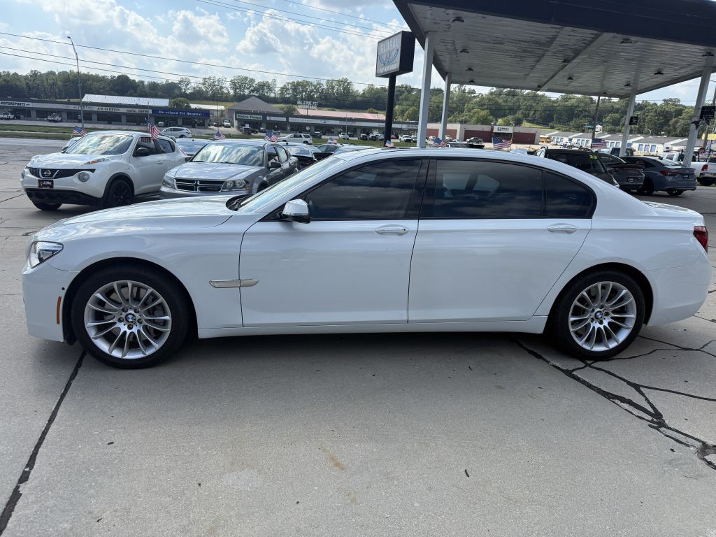 2015 BMW 7 Series Image 4