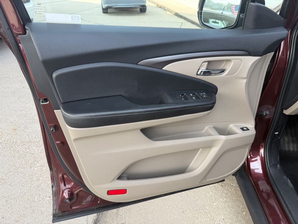 2019 Honda Ridgeline Image 10