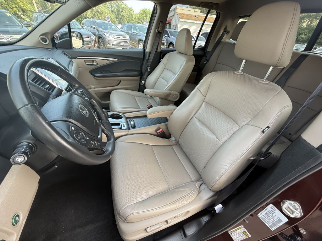 2019 Honda Ridgeline Image 11