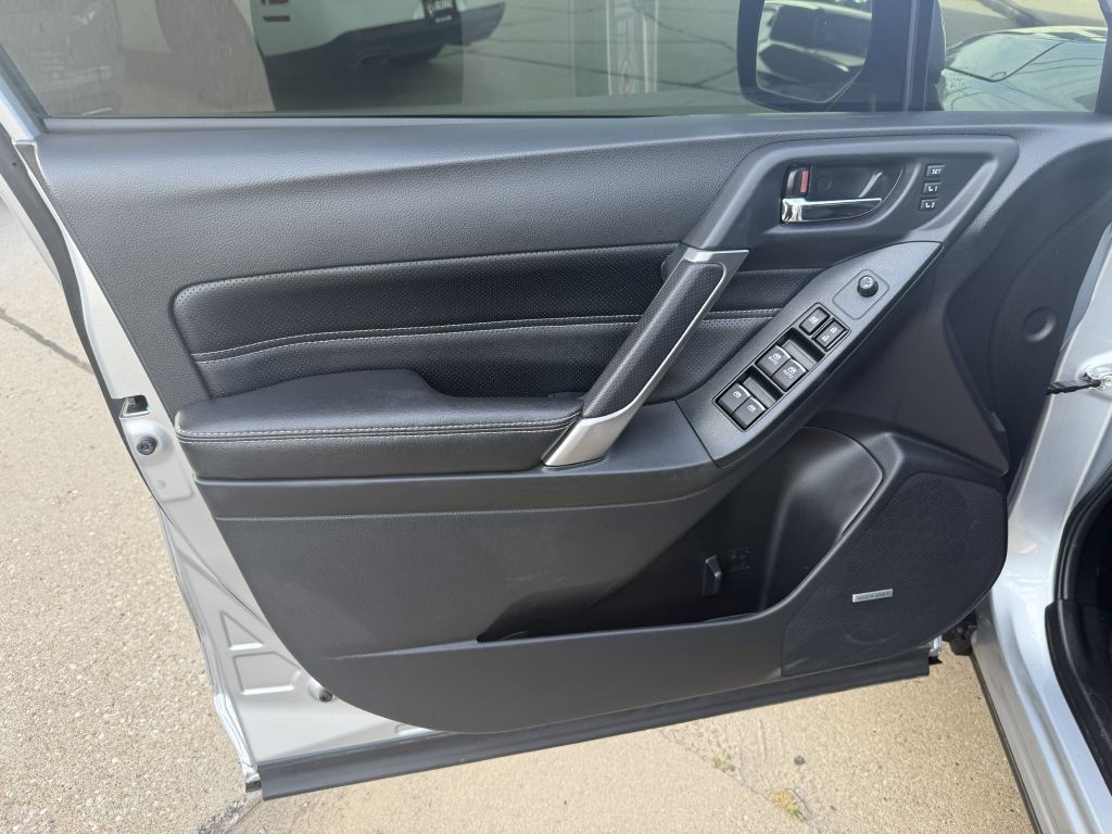 2018 Subaru Forester Image 10