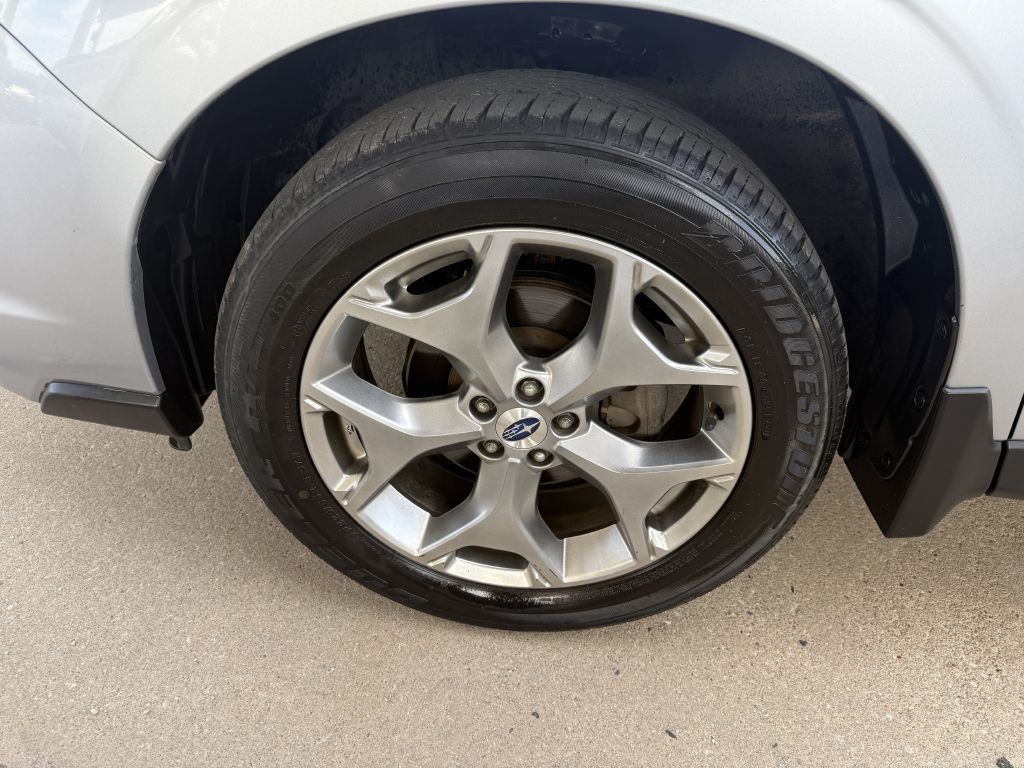 2018 Subaru Forester Image 23
