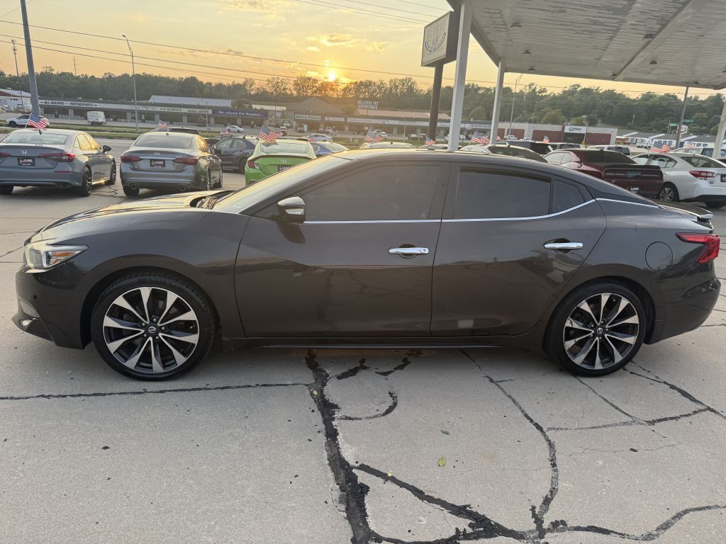 2016 Nissan Maxima Image 4