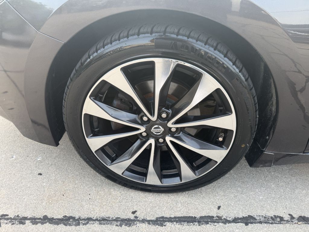 2016 Nissan Maxima Image 20