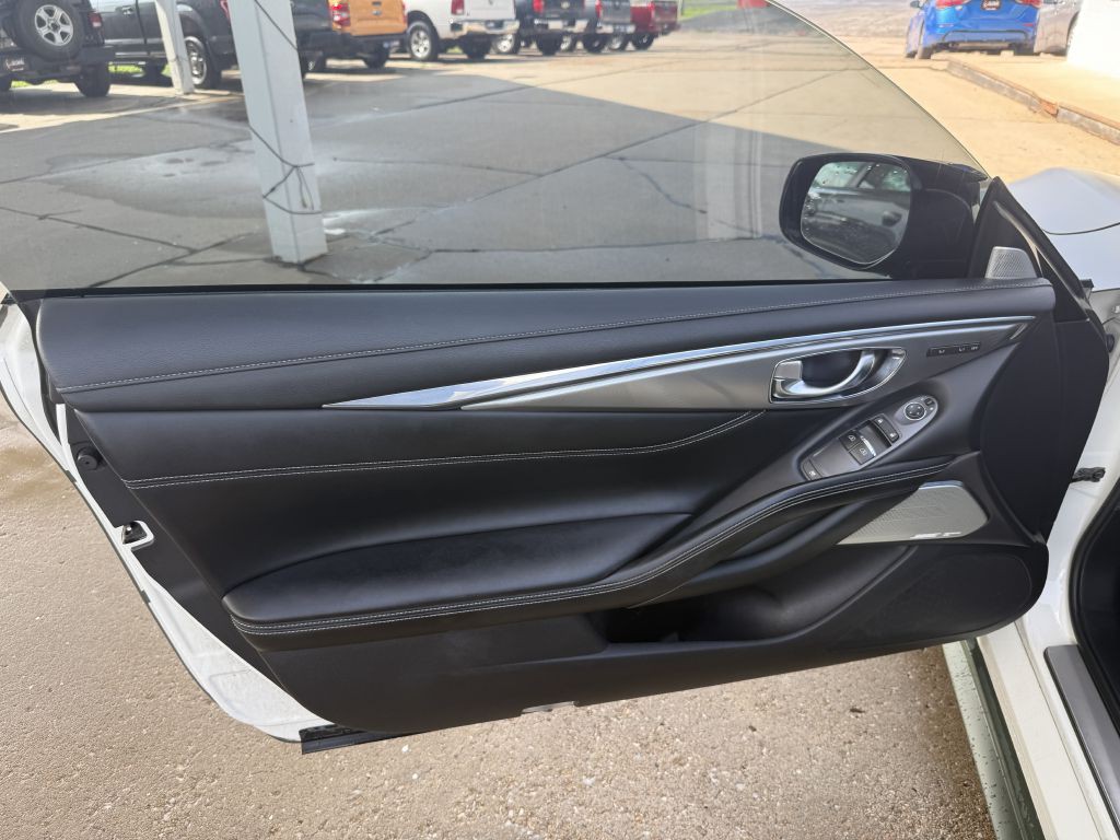 2018 INFINITI Q60 Image 10
