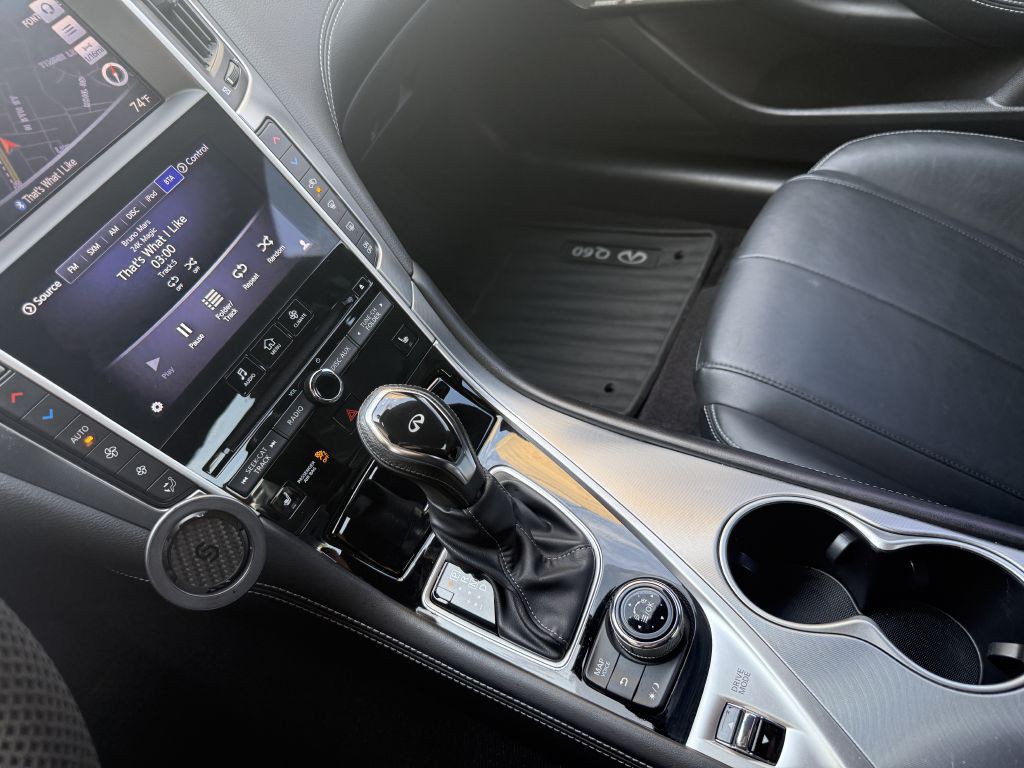 2018 INFINITI Q60 Image 18