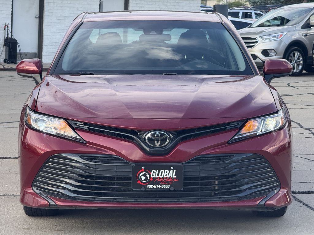 2018 Toyota Camry Image 2