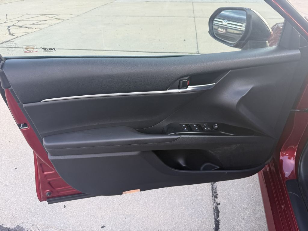 2018 Toyota Camry Image 10