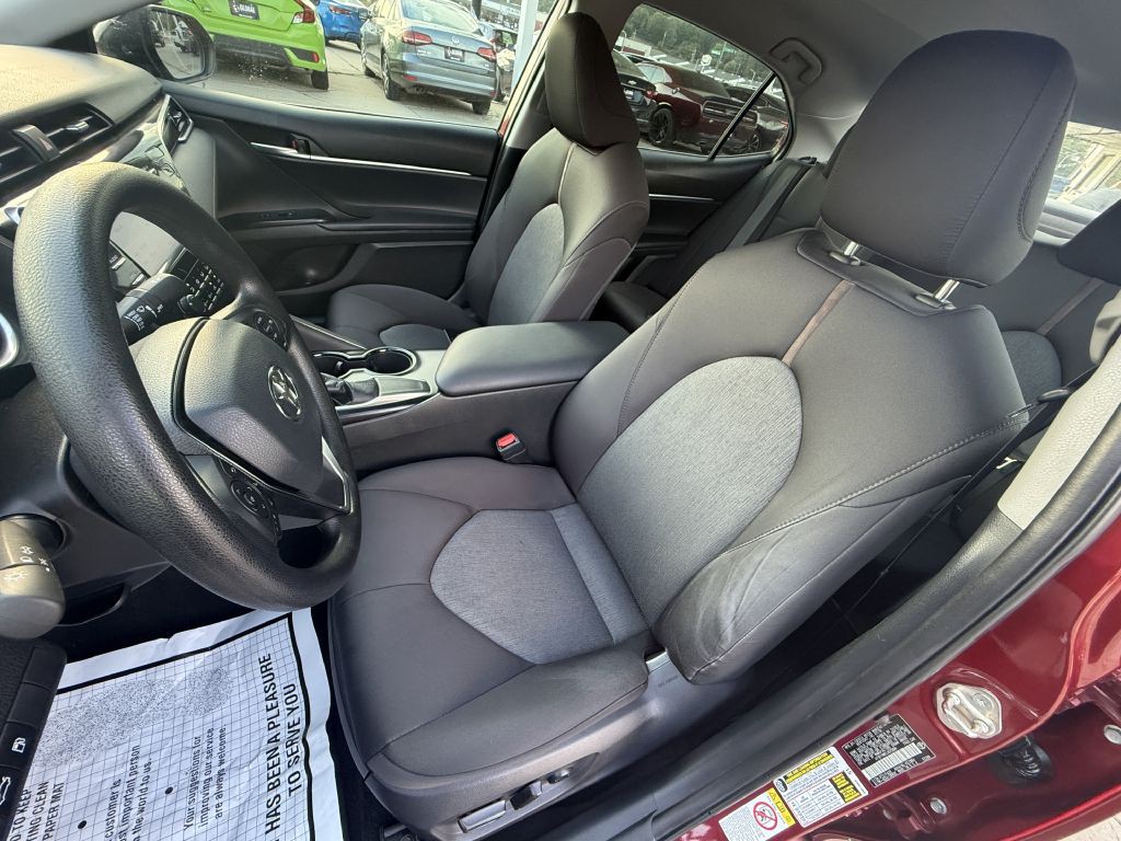 2018 Toyota Camry Image 11