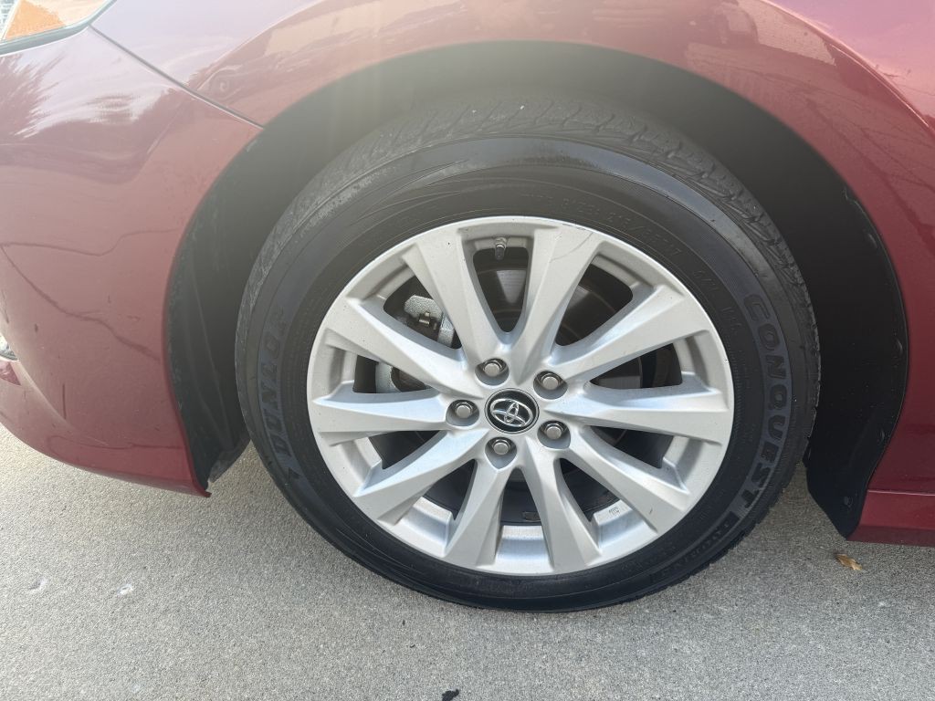 2018 Toyota Camry Image 19