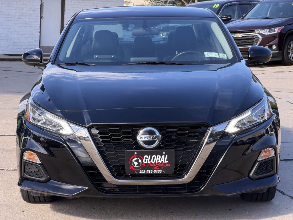 2019 Nissan Altima Image 2