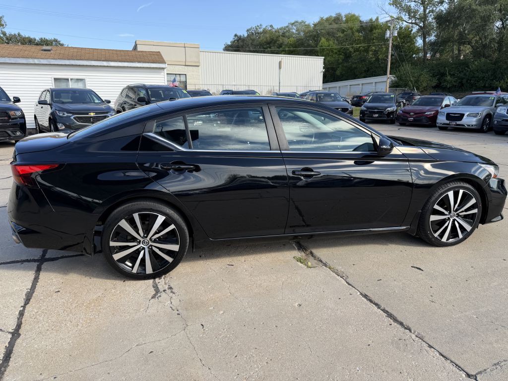 2019 Nissan Altima Image 8