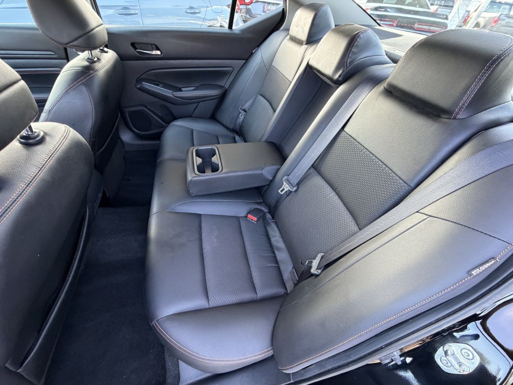 2019 Nissan Altima Image 12