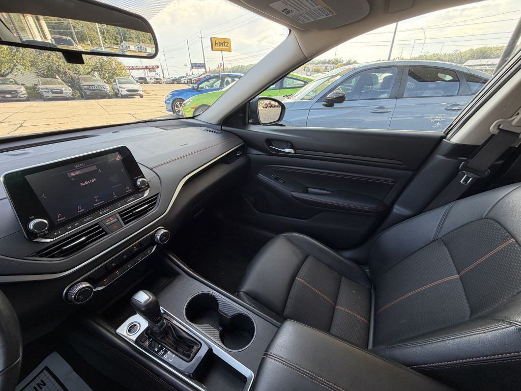 2019 Nissan Altima Image 18