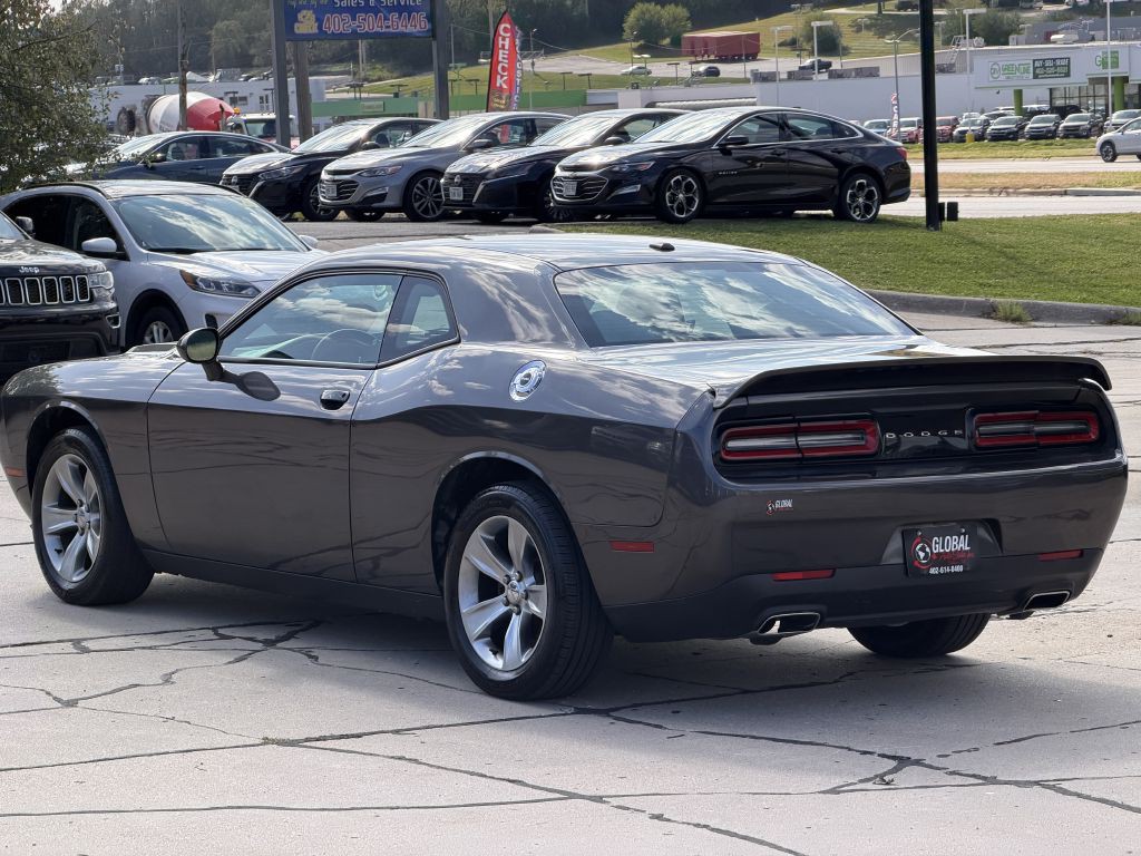 2016 Dodge Challenger Image 5
