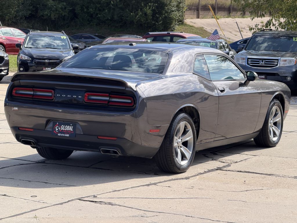 2016 Dodge Challenger Image 7