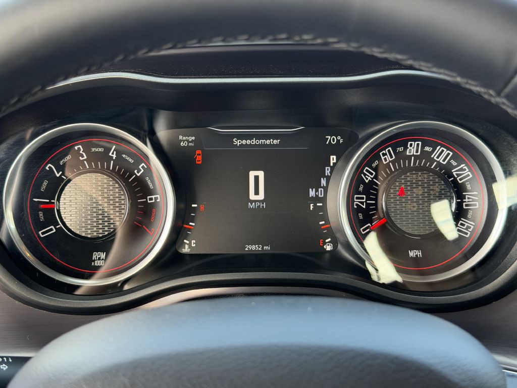 2016 Dodge Challenger Image 15