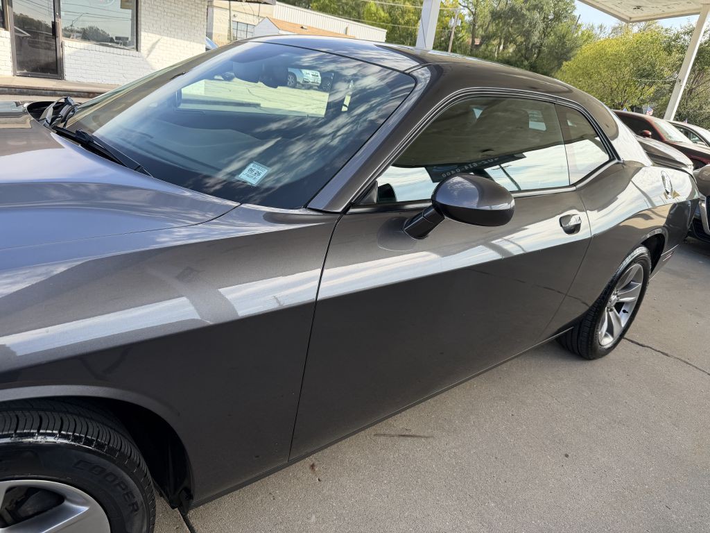 2016 Dodge Challenger Image 22