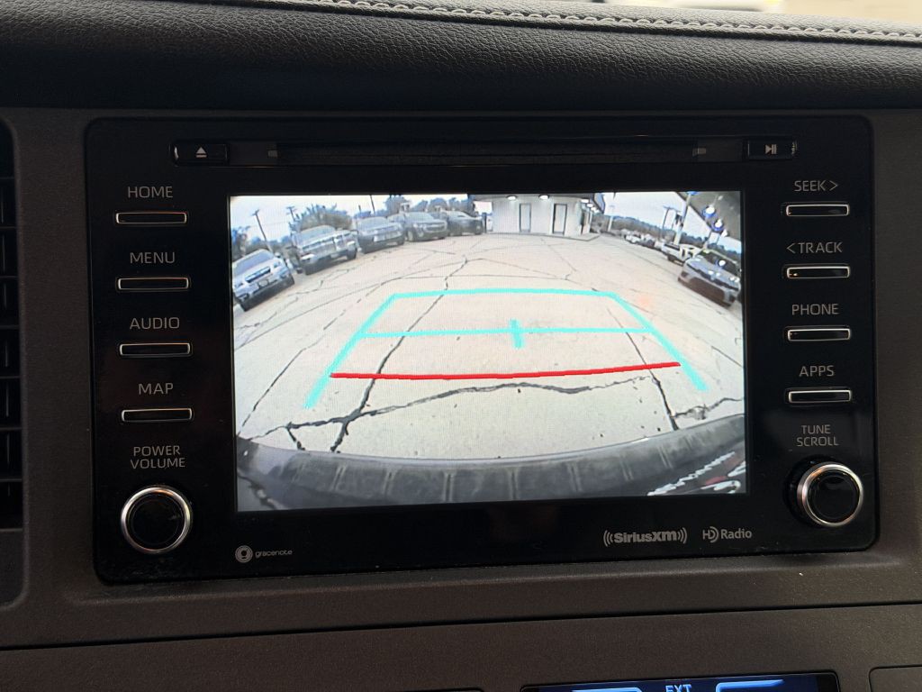 2018 Toyota Sienna Image 17