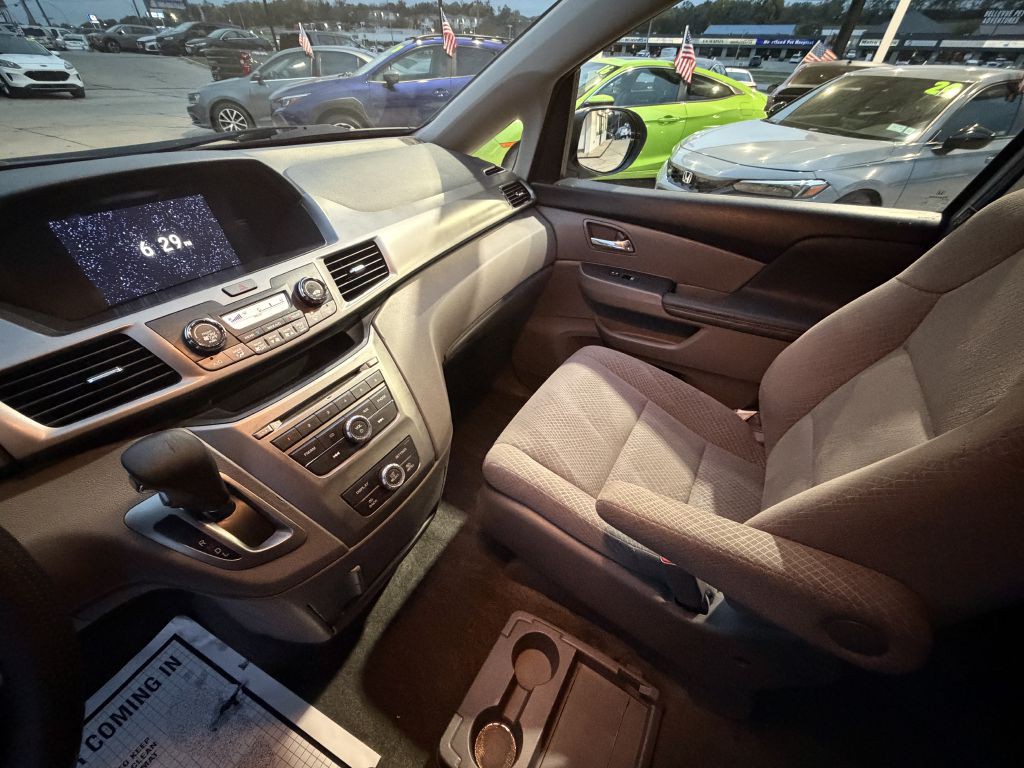2017 Honda Odyssey Image 17
