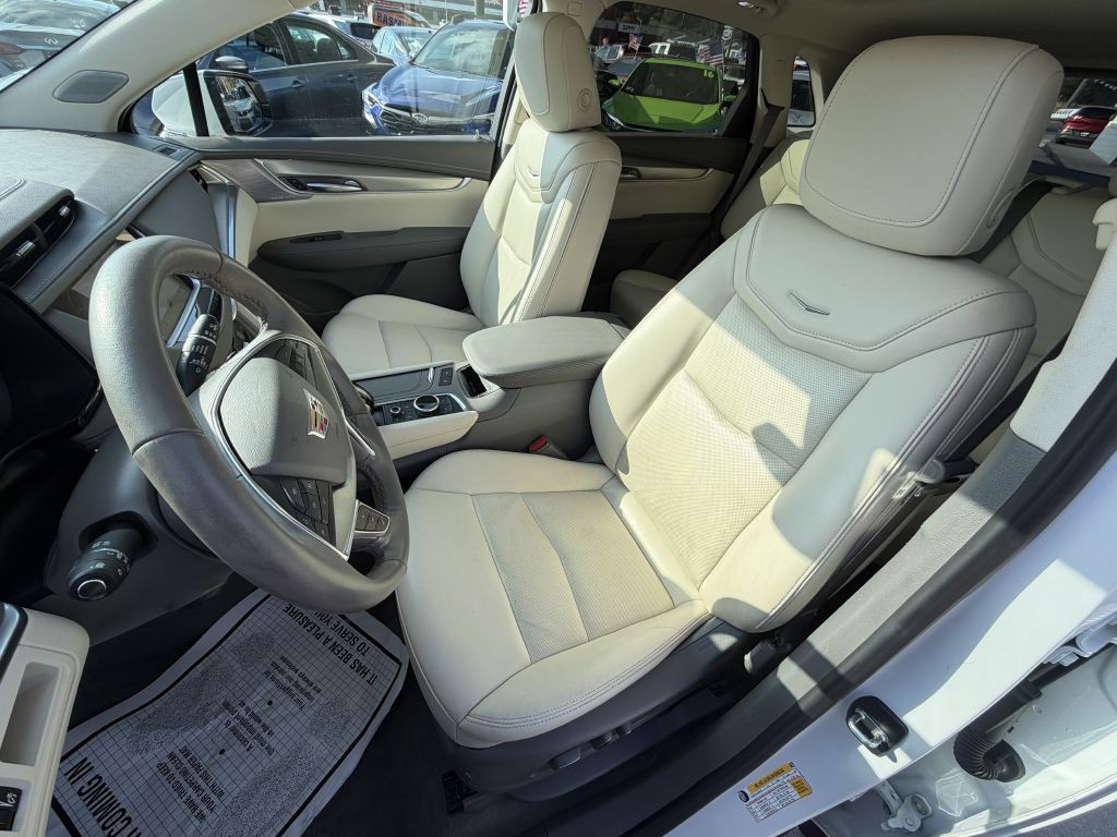 2022 Cadillac XT5 Image 11