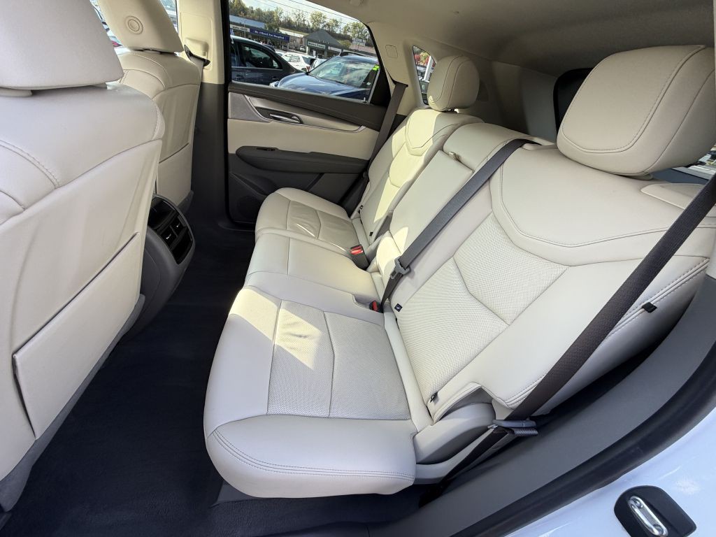 2022 Cadillac XT5 Image 12