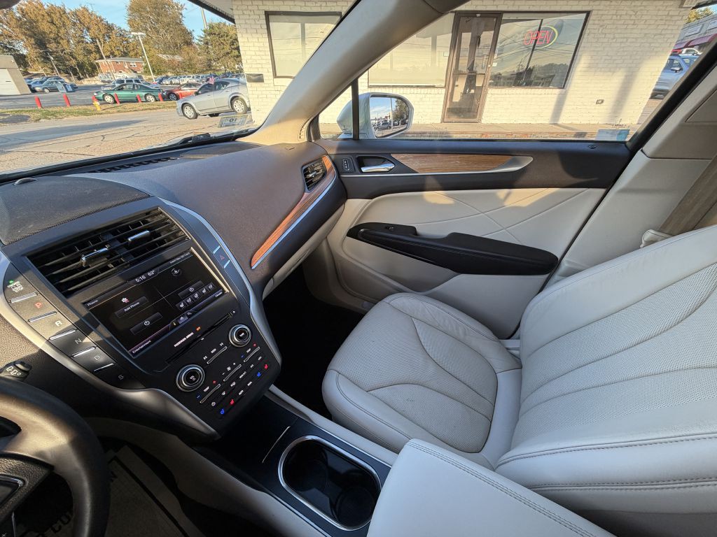 2015 Lincoln MKC Image 18